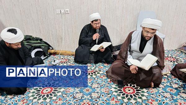 مراسم اعتکاف دانش‌آموزی در مسجد نور سندرک