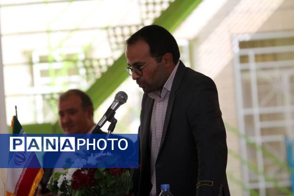 نواخته شدن زنگ مهر در شهرستان بم 