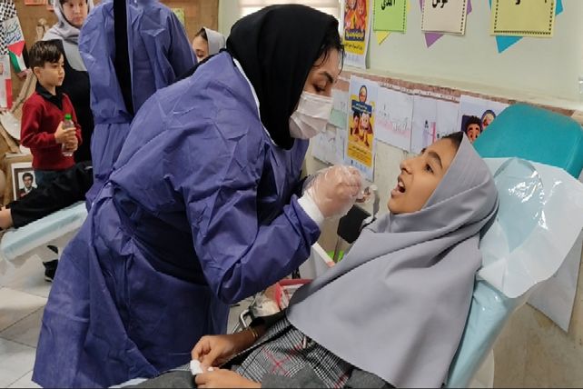 اجرای طرح «وارنیش  فلوراید تراپی » در مدارس ابتدایی استان اردبیل