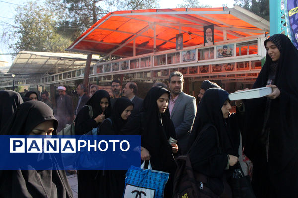 اعزام نخستین گروه از دختران دانش‌آموز ناحیه یک قم به اردوی راهیان نور