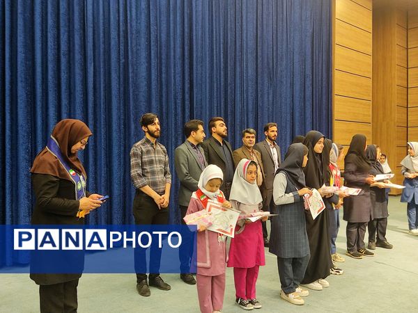 تقدیر از خبرنگاران فعال پانا و مقام‌آوران رویش شیراز