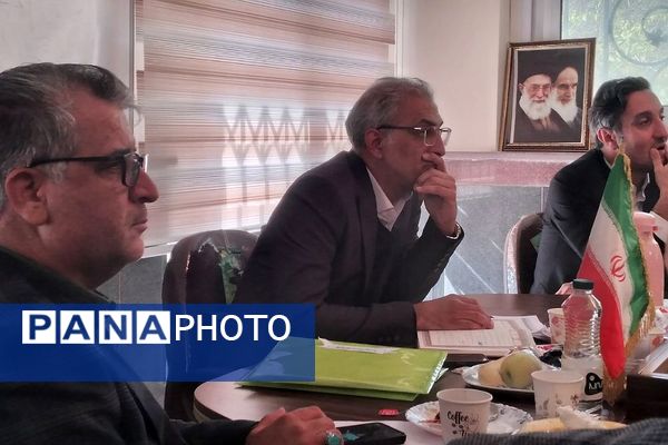 جلسه هم‌اندیشی معاونان پژوهش و توسعه منابع مناطق ۲۱ گانه شهرستان‌های تهران 