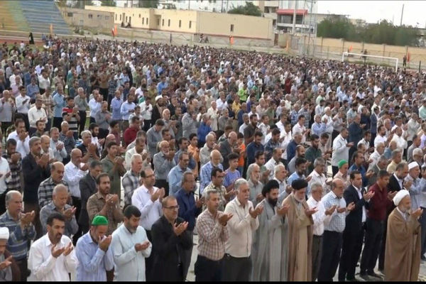 نماز عید فطر در برازجان برگزار شد / فیلم