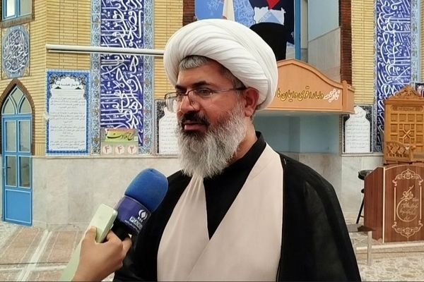 دانش‌آموزان نقش مهمی در برگزاری نماز جمعه دارند