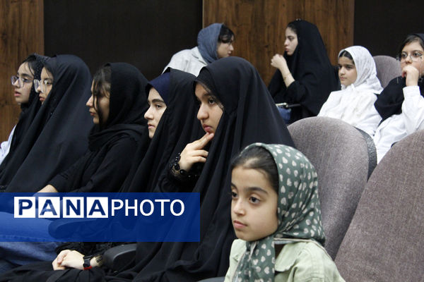 اختتامیه کلاس‌های تابستانی و تقدیر از برگزیدگان فرهنگی و قرآنی در گرمه
