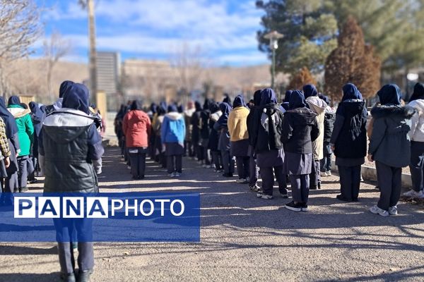 آموزش تعالیم عملی بسیج آمادگی‌دفاعی پایه نهم