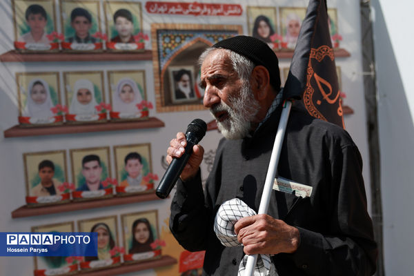 موکب «عشاق‌الحسین» سازمان دانش آموزی در راهپیمایی خانوادگی جاماندگان اربعین حسینی - تهران/ 2