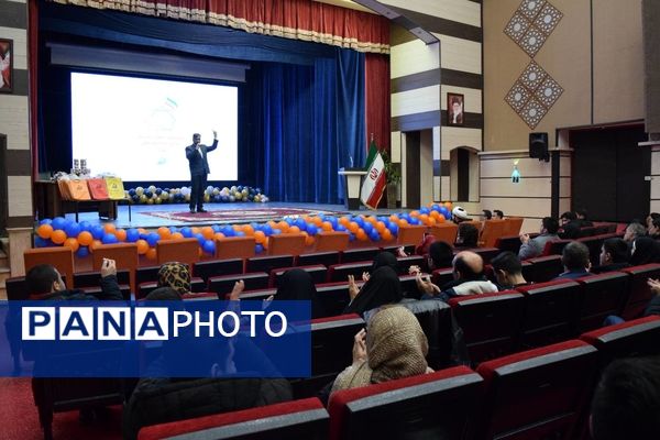 ششمین جشنواره تجلیل از برترین‌های دبیرستان فرهنگ مکتبی منطقه ۱۴