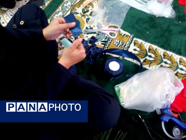 آموزش ساخت گل روبانی در دبیرستان دخترانه فاطمیه