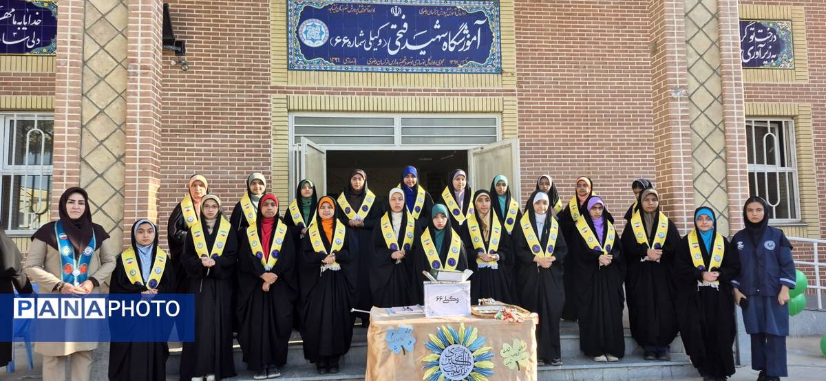 آیین بزرگداست میلادحضرت زینب(س) و روز پرستار در دبیرستان وکیلی ۶۶ نیشابور