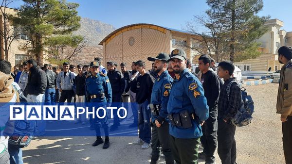 مانور سراسری زلزله در دبیرستان  پسرانه عشایر یاسوج 