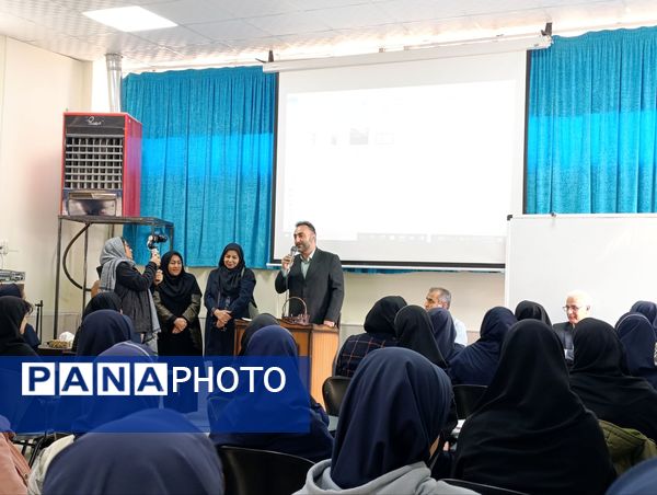 بیست و هشتمین گردهمایی کتاب گچ پژ در نیشابور 