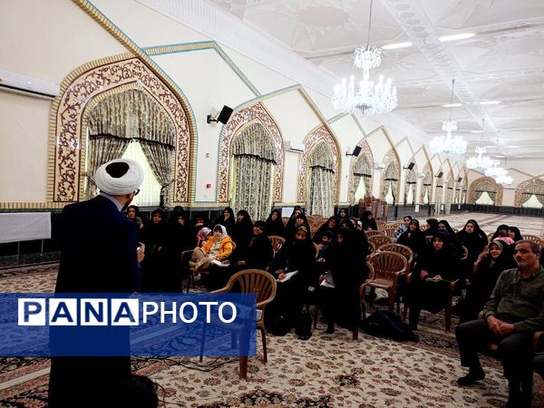 برگزاری جلسات سلسله مباحث آشنایی با جنگ شناختی و رسانه در کاشمر