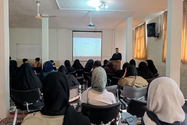 هدف اصلی برگزاری کلا‌های هوش مصنوعی ارتقای سواد رسانه و افزایش توانمندی نسل نوجوان است