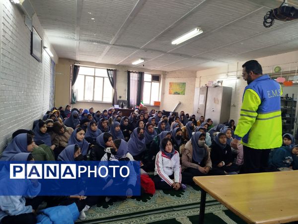 بیست و هفتمین مانور زلزله در دبیرستان دخترانه دانشور 2 