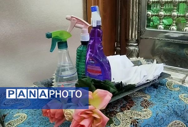 آیین غبارروبی ضریح مطهر امامزاده حمزه بن موسی کاظم (ع)