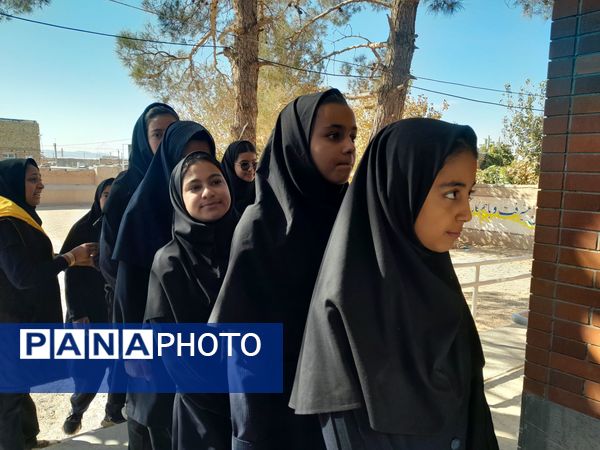 انتخابات شورای دانش آموزی در دبیرستان مادرمهربان خلیل آباد