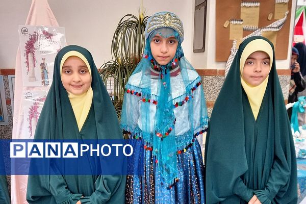 برگزاری نمایشگاه عفاف و حجاب و مشاغل در مدارس ناحیه دو شهرری 