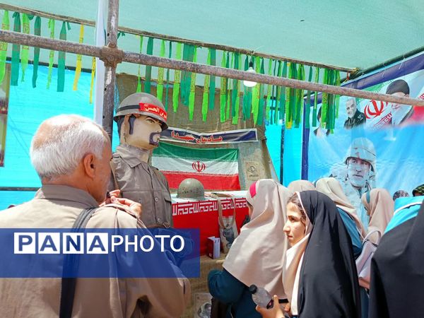 بازدید دانش آموزان دبستان سمیه از کنگره ملی شهید مدرس