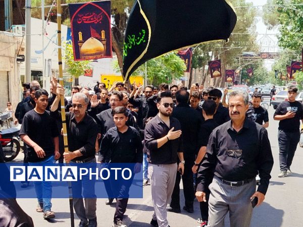  دسته‌های حسینی در راه هیئت علی اکبری کاشمر