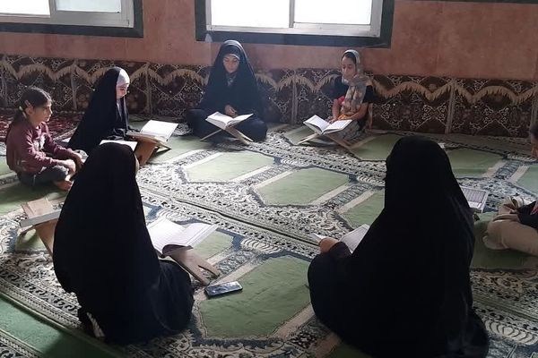 حضور پرشور خردسالان و نوجوانان در کلاس‌های قرآنی