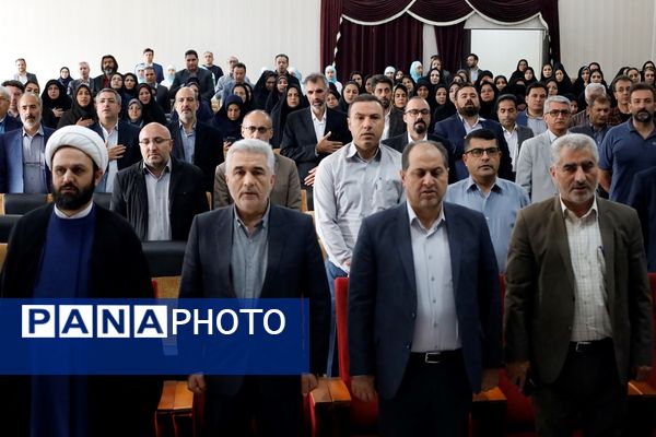 آیین گرامیداشت هفته پیوند اولیا و مربیان در آذربایجان‌غربی