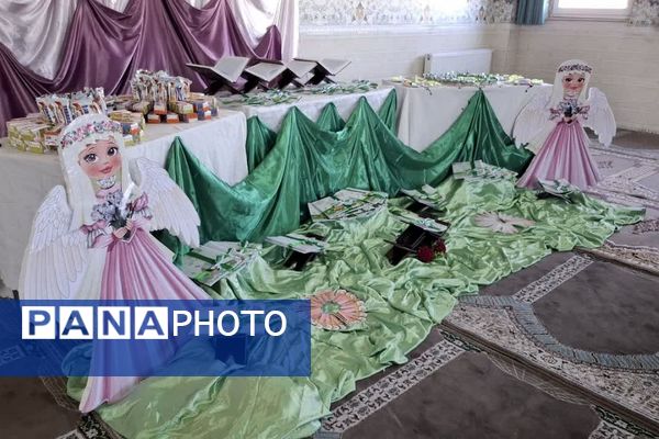 برگزاری جشن شکوفه‌های قرآن در آموزشگاه‌های باهنر ۱ و ایران ۲ 