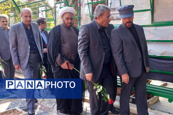 غبار روبی گلزار شهدا شیراز