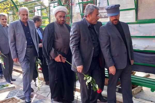 غبار روبی گلزار شهدا شیراز