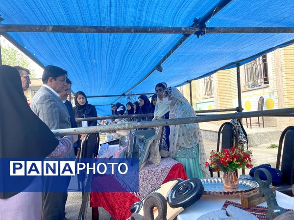 برگزاری بازارچه کسب‌ و کار دانش‌آموزی جشنواره نوجوان خوارزمی در الیگودرز