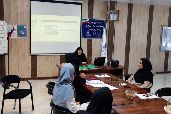 برگزاری دوره ۵۰ ساعته کارآفرینی با رویکرد KAB در پژوهش‌سرای خوارزمی