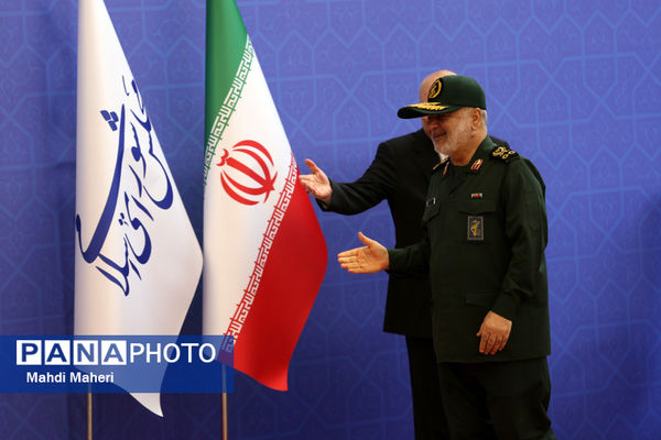 ورود مهمانان مراسم تحلیف رئیس‌جمهوری به مجلس شورای اسلامی 
