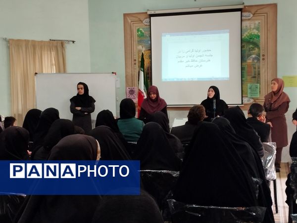 جلسه انجمن و اولیا در هنرستان کاردانش حافظ 