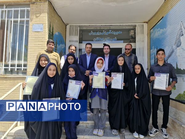 نشست خبری مدیر آموزش و پرورش شهرستان دهقان با اصحاب رسانه به میزبانی خبرگزاری پانا