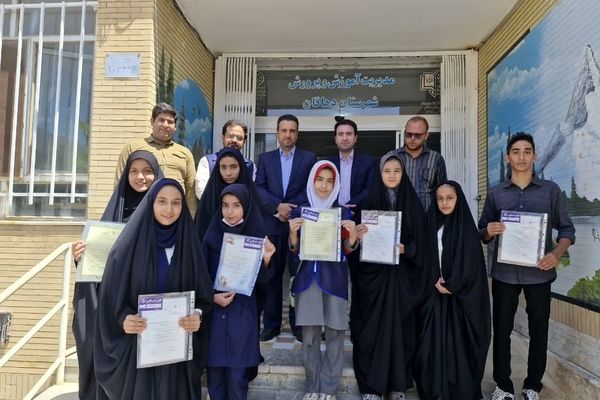 نشست خبری مدیر آموزش و پرورش شهرستان دهقان با اصحاب رسانه به میزبانی خبرگزاری پانا