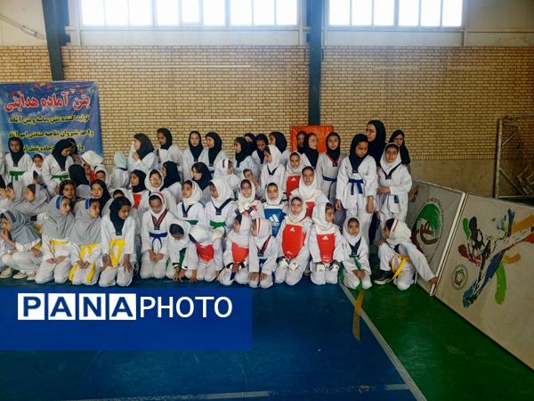 برگزاری مسابقات تکواندو در فاروج