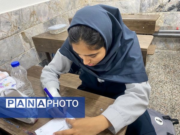 برگزاری انتخابات شورای دانش آموزی در دبیرستان مطهره ناحیه ۶