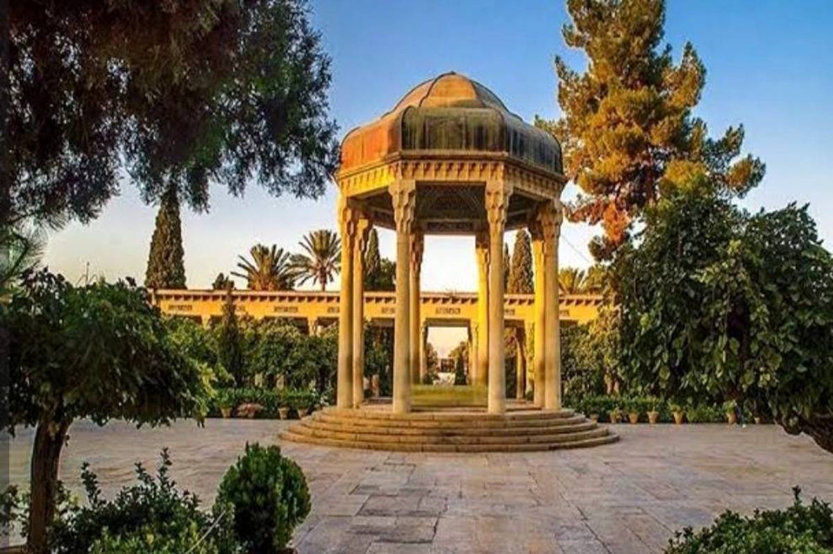 روزی برای حافظ؛ روزی برای سخن عشق و عرفان