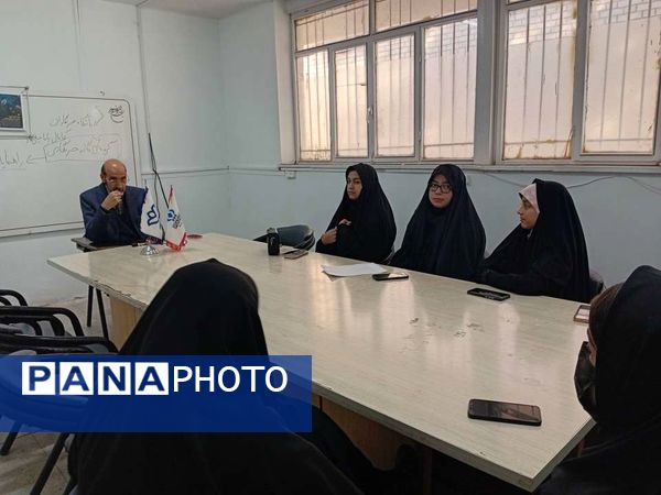 نخستین جلسه راهنمایان خبرنگاری شهرستان خلیل آباد