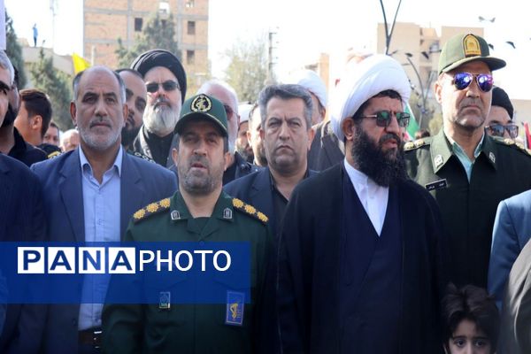 حضور پرشور دانش‌آموزان پاکدشتی در راهپیمایی روز ۱۳ آبان