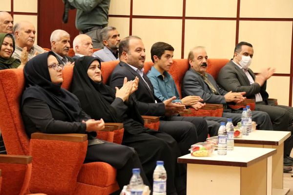 تجلیل از دانشآموزان برگزیده کنکور سراسری شهرضا