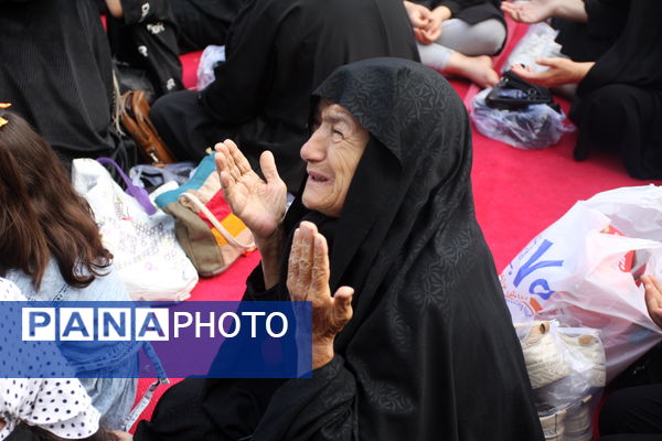 برپایی سفره حضرت رقیه(س) در زنجان