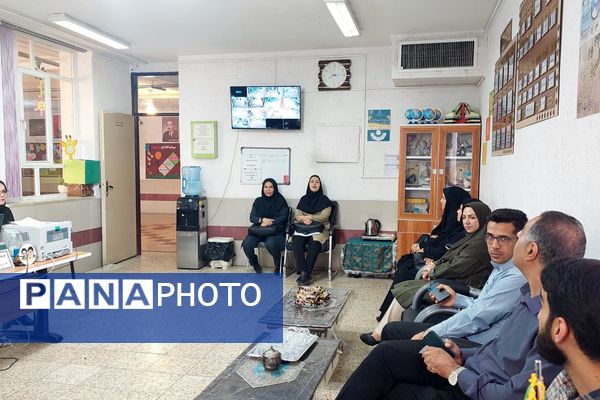 بازدید گروه های آموزشی از کلاس های دبستان خورسندیان دو