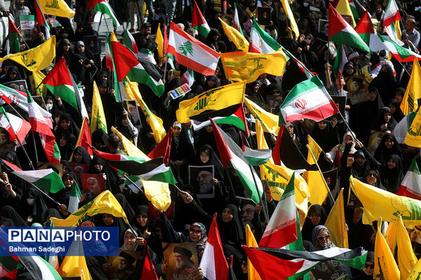 تجمع محکومیت ترور سید حسن نصرالله و قدردانی از عملیات وعده صادق ۲ در میدان امام حسین(ع)