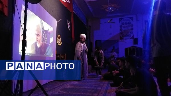 شبی معنوی برای دانش آموزان معتکف 