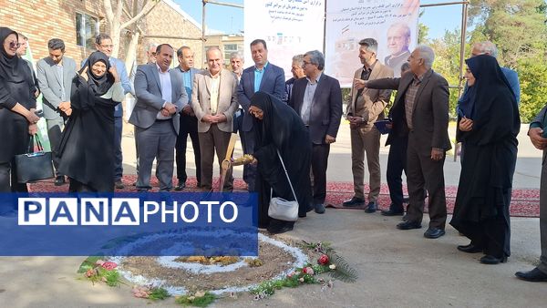 آیین کلنگ‌زنی مدرسه «اولیا» در ناحیه ۴ اصفهان همزمان با سراسر کشور