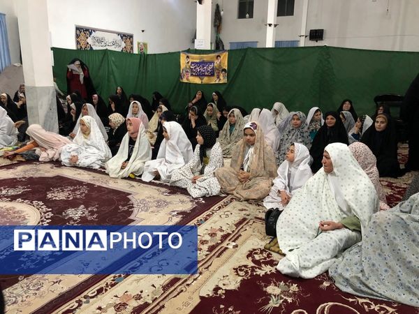 مراسم اعتکاف دانش آموزی در شهر راز