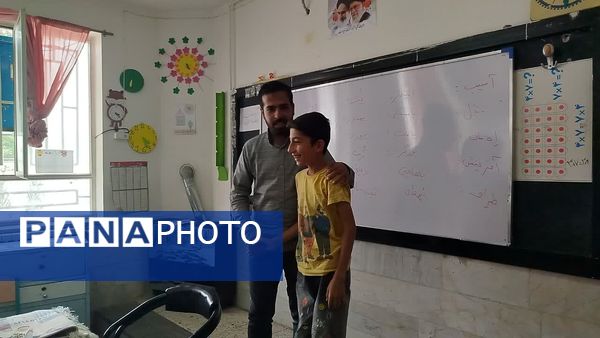 تقدیر از پیشتازان دبستان شهید پسندیده  فدافن توسط معاون پرورشی آموزشگاه
