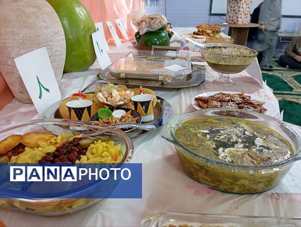 جشنواره تغذیه سالم و سلامت در دبستان پسرانه فضیلت کاشمر