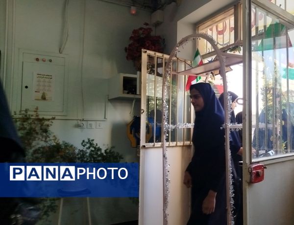 شهدا با مهر رفتند تا مهرمان پر مهر بماند